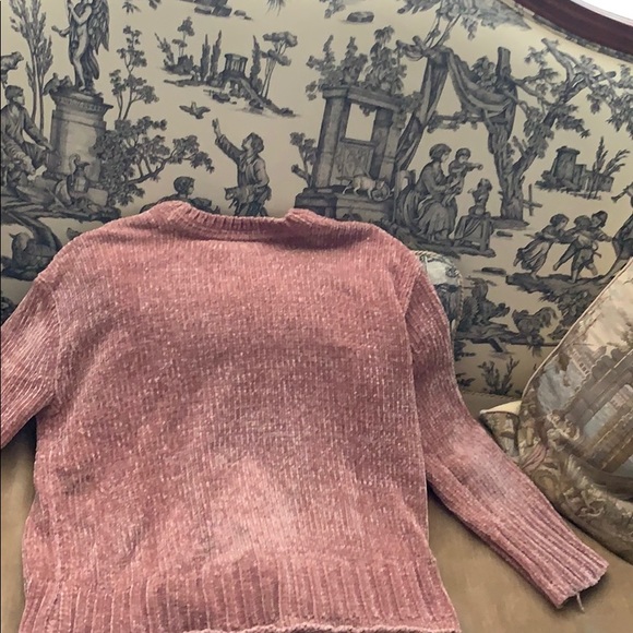 Sweater - Picture 4 of 4